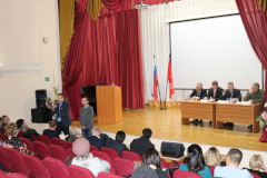 В муниципальных образованиях Кировского района прошли встречи с жителями