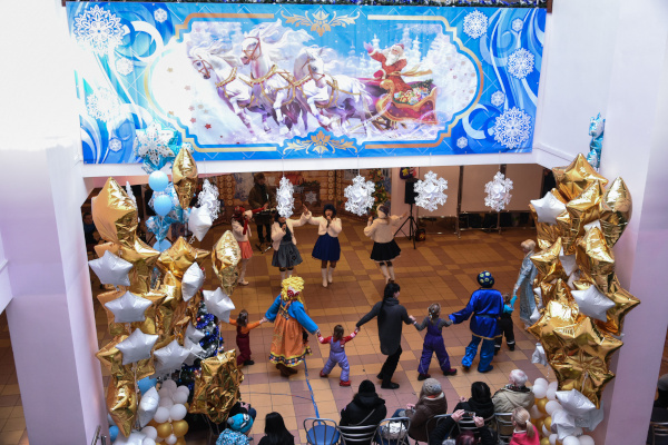 Районный праздник "Рождественские встречи" прошел в Кронштадтском Дворце молодежи