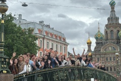Кировский район Петербурга принял в гостях делегацию выпускников из Донецка