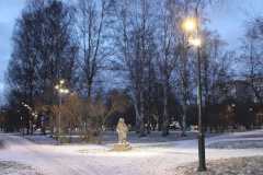 Свет в саду Нева: рекреационное пространство Красногвардейского района засияло по-новому