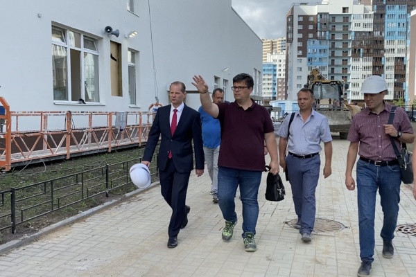 Госстройнадзор проверил строительную готовность школы в Приморском районе