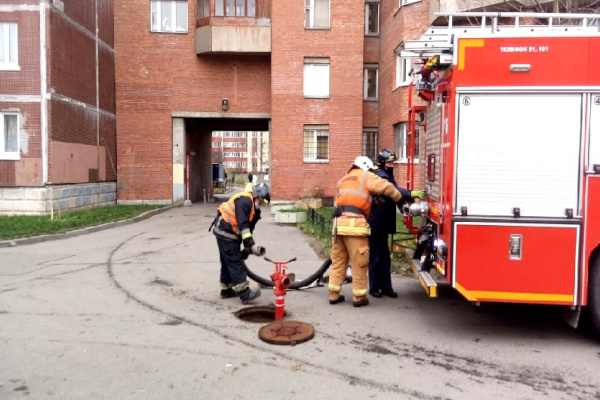 Спасатели в многоэтажках